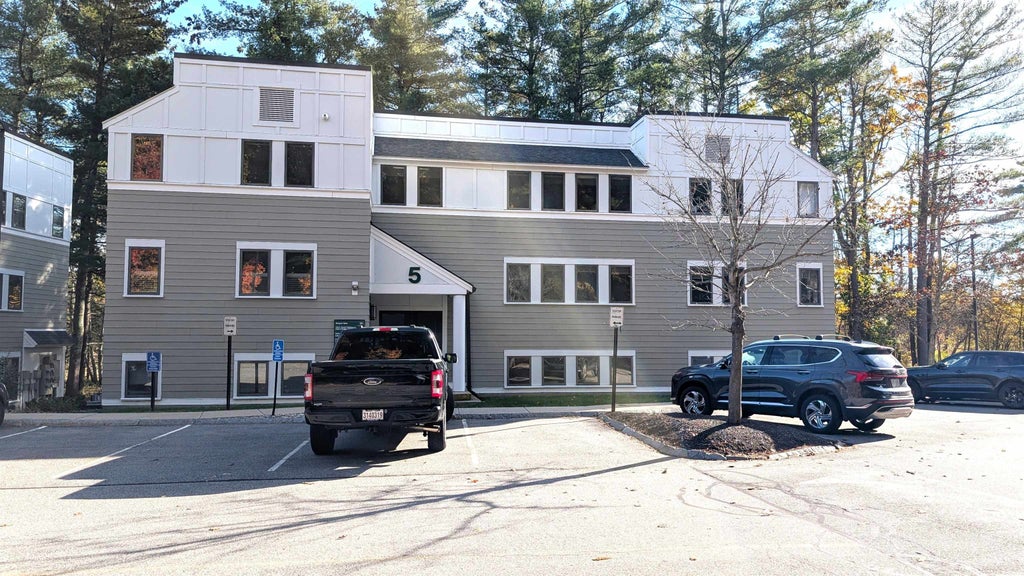 Photo of 5 Greenleaf Woods Drive #302, Portsmouth, NH 03801 (MLS # 5115423)