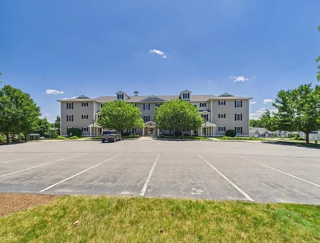 Photo of 6 Stearns Lane #305, Merrimack, NH 03054 (MLS # 5113967)