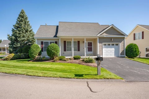 Photo of 2 Usher Lane, Merrimack, NH 03054 (MLS # 5110334)