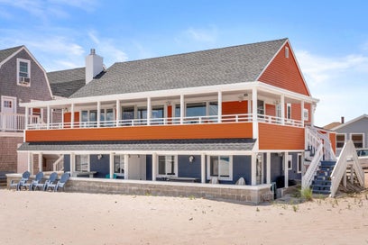 27 Concord Avenue 27 Hampton NH 03842