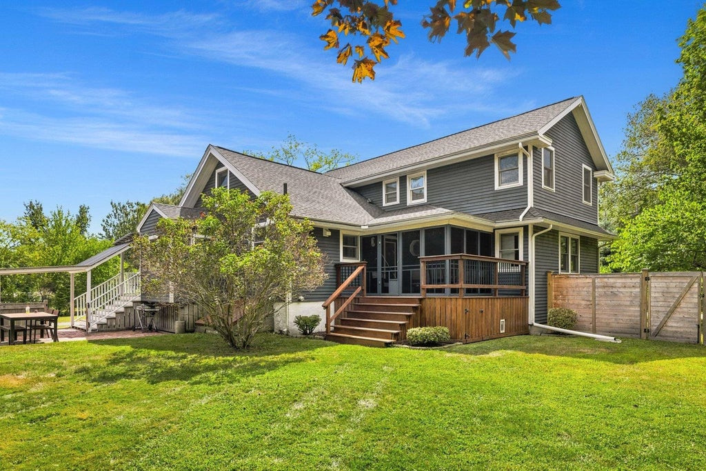 Photo of 29 Versailles Avenue, Portsmouth, NH 03801 (MLS # 5108729)