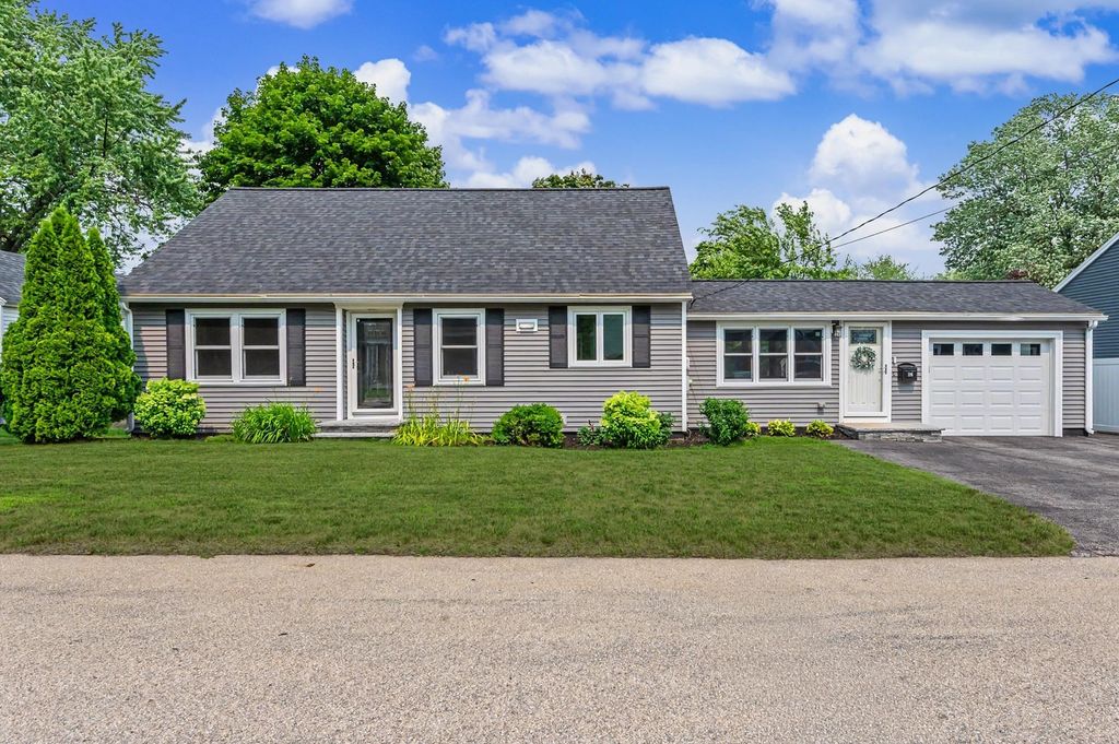 Photo of 116 Monroe Street, Nashua, NH 03060 (MLS # 5101042)