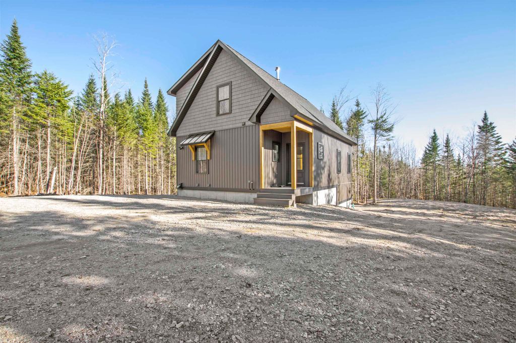 Photo of 131 Mountain View Road, Stark, NH 03582 (MLS # 5081917)