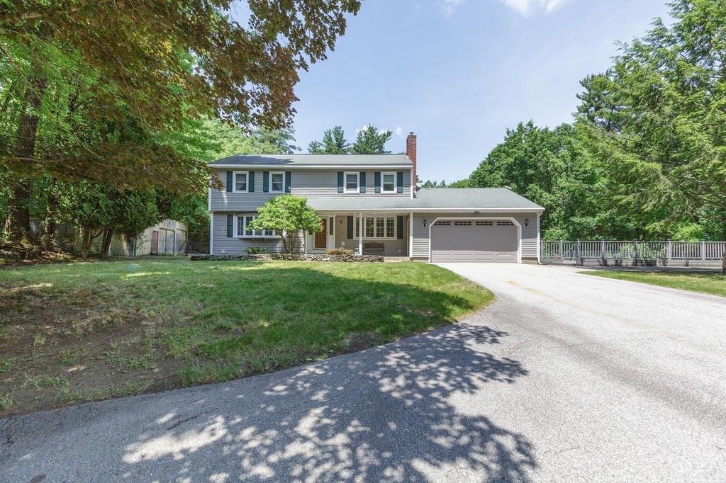 Photo of 9 Hickory Lane, Bedford, NH 03110 (MLS # 5094601)