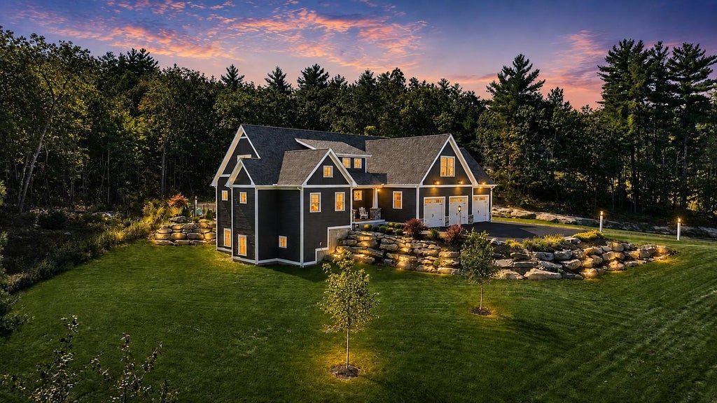 Photo of 109 Harvard Avenue, Auburn, NH 03032 (MLS # 5091777)