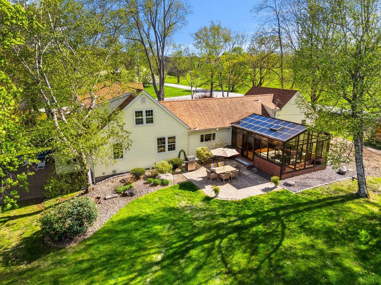 76 Dow Road