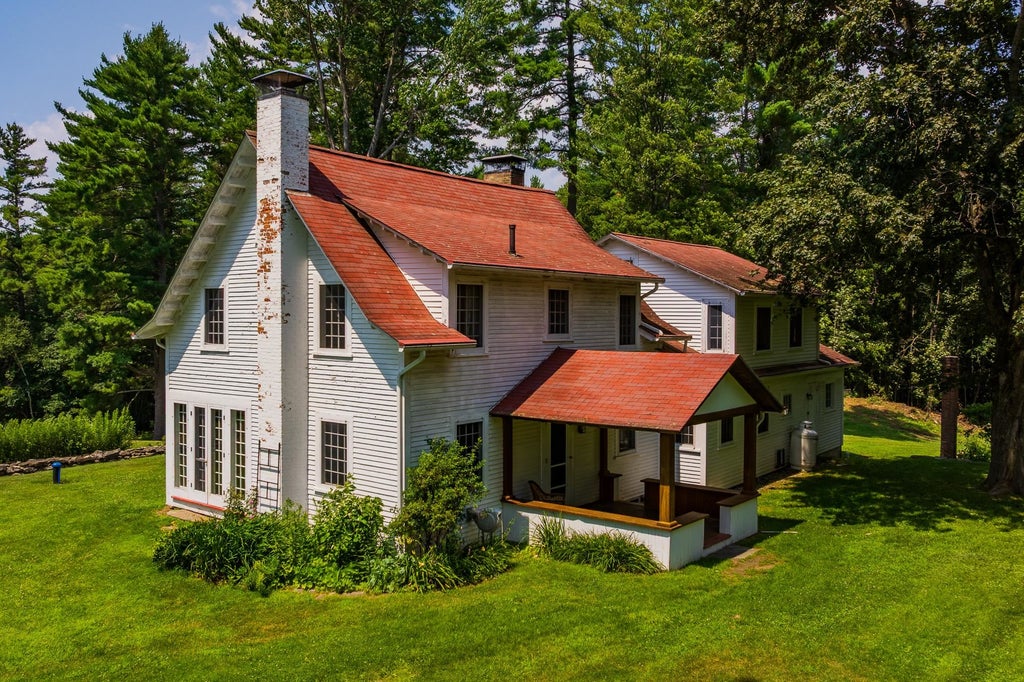 Photo of 128 Dodge Road, Plainfield, NH 03781 (MLS # 5107475)