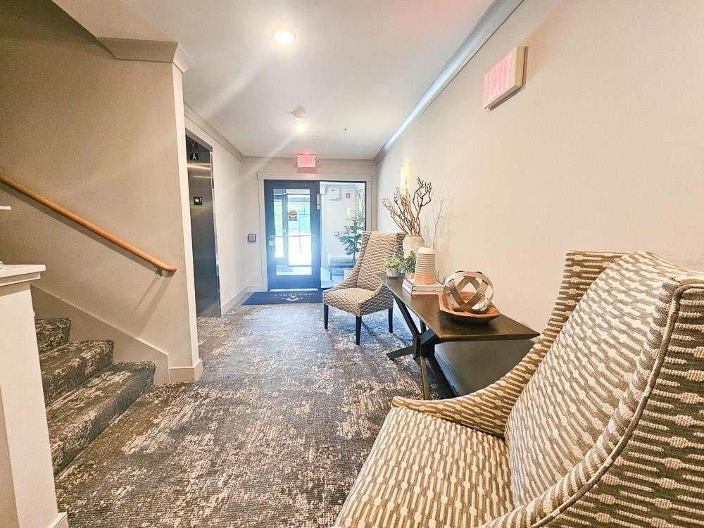 2075 Lafayette Road 24