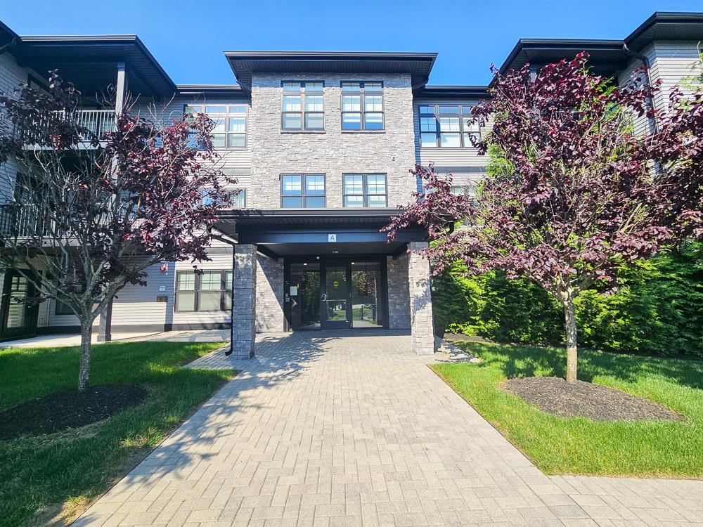 2075 Lafayette Road 24