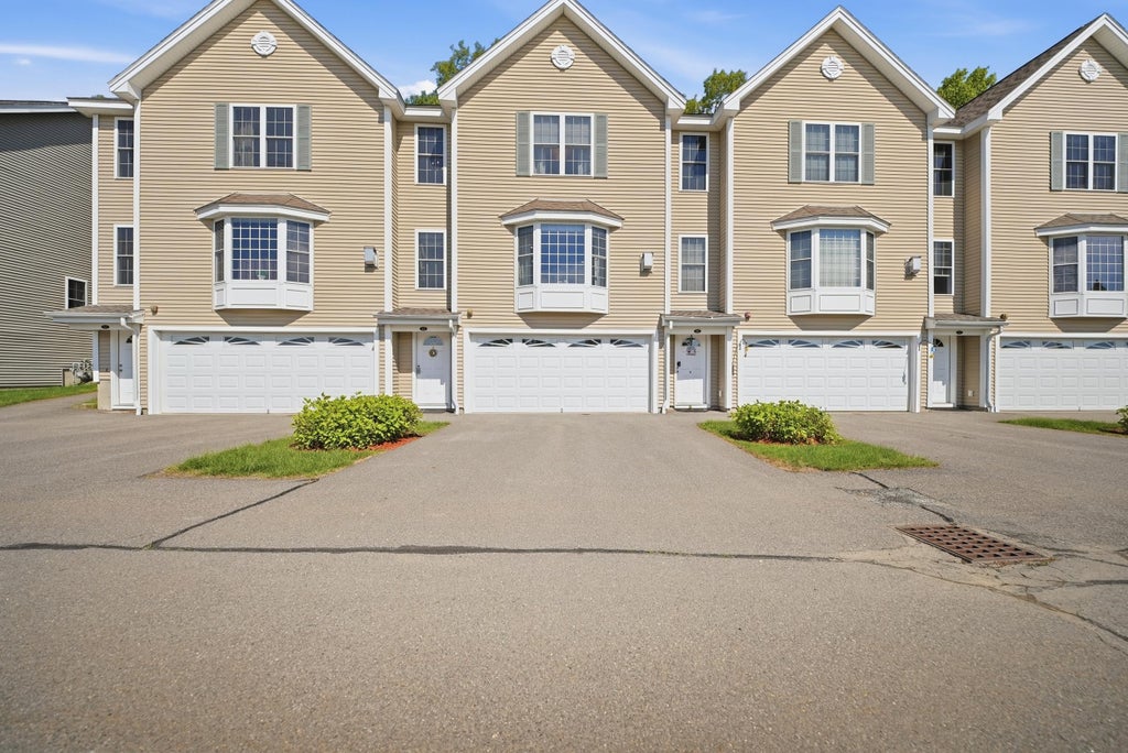 Photo of 6 Aster Court #B, Hudson, NH 03051 (MLS # 5091054)