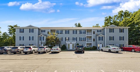 Photo of 4 Crestview Circle #116, Londonderry, NH 03053 (MLS # 5110453)