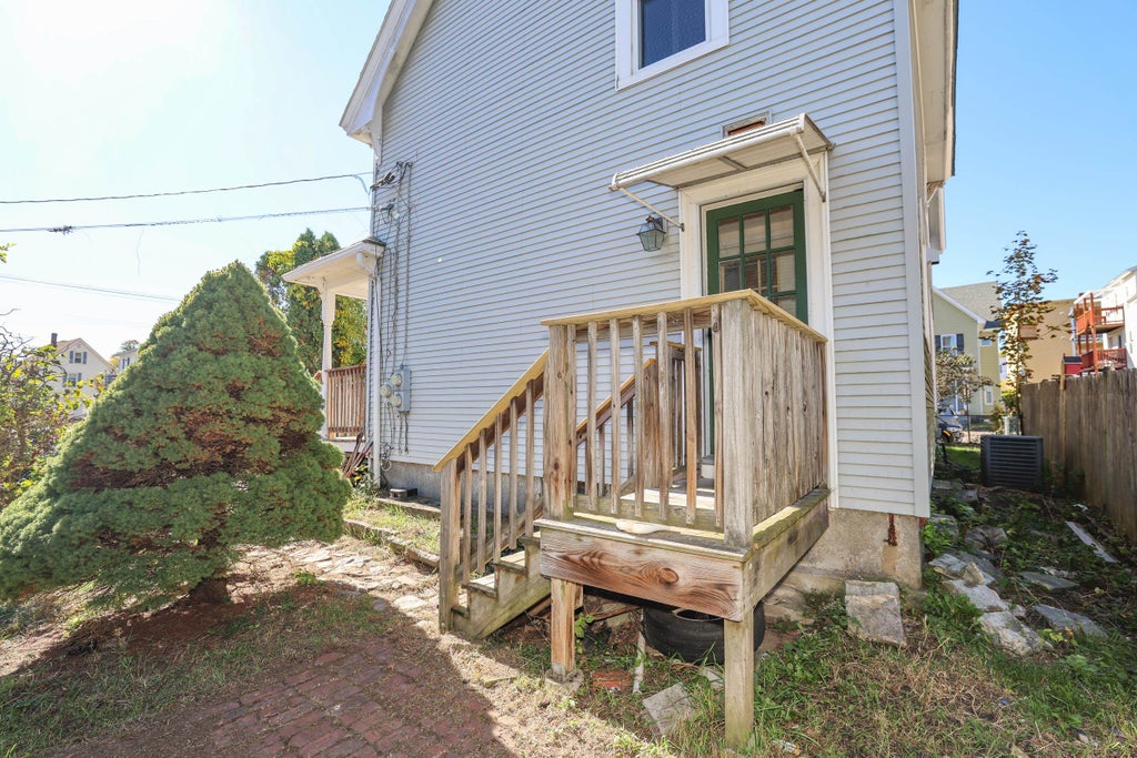 Photo of 43 Cartier Street, Manchester, NH 03102 (MLS # 5114934)