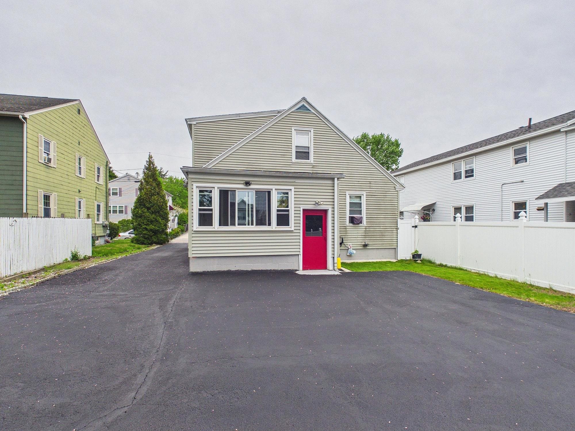 852 Clay Street