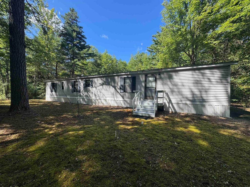 Photo of 6 Blueberry Road, Ossipee, NH 03814 (MLS # 5108495)