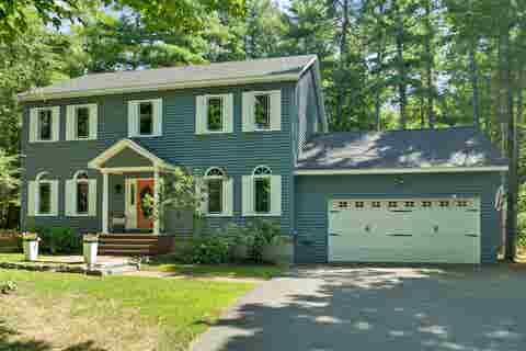 Photo of 6 Eagle Trace, Wolfeboro, NH 03894 (MLS # 5105342)