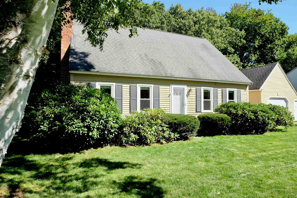 Photo of 3 New Castle Street, Concord, NH 03301 (MLS # 5110239)