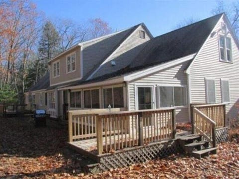 Photo of 99 Cambridge Road, Bedford, NH 03110 (MLS # 5044148)