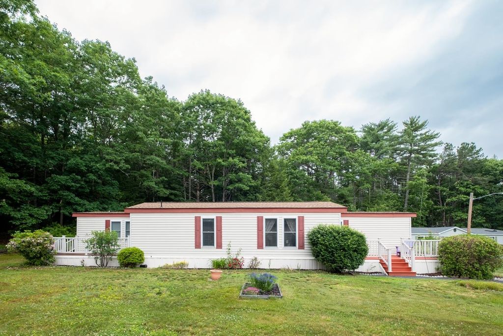 Photo of 58 Monadnock Drive, Rochester, NH 03867 (MLS # 5095884)