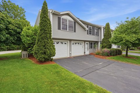 Photo of 2 Red Sox Lane, Raymond, NH 03077 (MLS # 5092100)