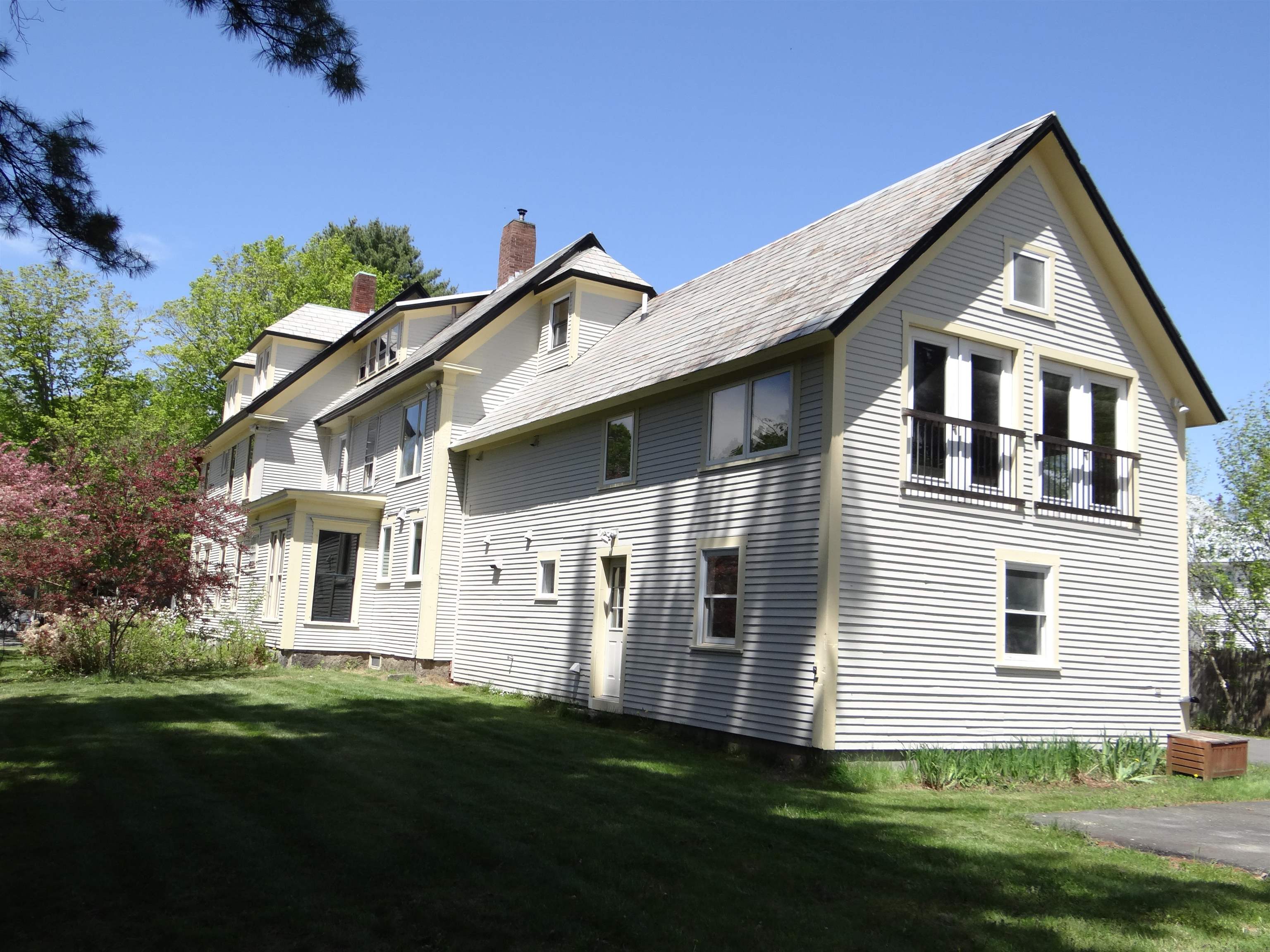 10 Abbott Street