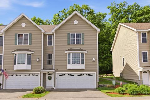 4 Aster Court B Hudson NH 03051