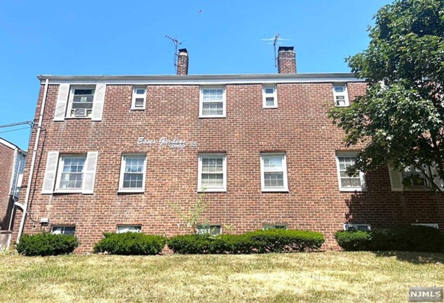 Wonderful opportunity in the Essex Gardens Complex. This condo unit features a spacious living room, 2 beds, 1 bath, galley style kitchen, and also has a full basement. With the right vision you can bring this property back to its full potential. Conveniently located close to shopping, public transportation, and major highways. Don't Miss Out Come See It Today!!!!!