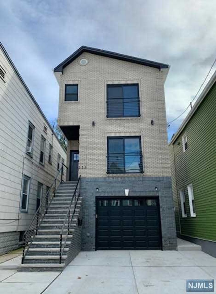 BEAUTIFUL 2 BEDROOMS NEW CONSTRUCTION APARTMENT FOR RENT WITH LAUNDRY AND 1 PARKING SPACES. 2F: 2 BEDROOMS (MASTER BEDROOM WITH FULL BATH & WALK IN CLOSET), HUGE LIVING ROOM/ KITCHEN, LOTS OF STORAGE SPACE. CORAL STONE COUNTERTOP, HARDWOOD FLOOR THROUGHOUT. CLOSE TO ALL MAJOR HIGHWAY, GROCERY STORES, RESTAURANTS, LAUNDROMAT, SHOPPING, SCHOOLS, WORSHIPS. MINUTES TO RUTGERS UNIVERSITY AND PATH TRAIN STATION TO NEW YORK. TENANT PAYS 1 MONTH BROKER FEE. CALL AGENT FOR ALL SHOWING ARRANGEMENT. A MUST SEE!!