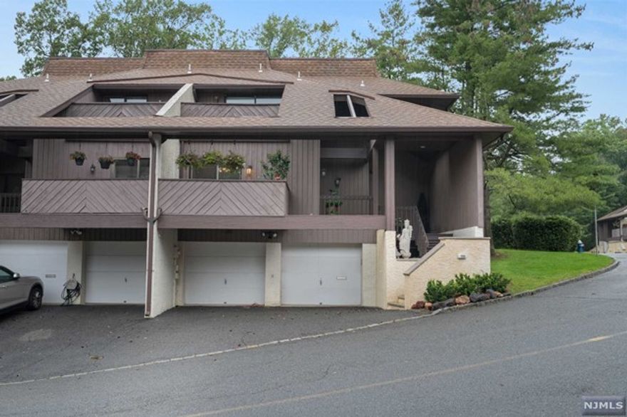 Discover the epitome of comfortable living in this exquisite three-bedroom, three-and-a-half-bath home featuring one patio, four decks, two of which are brand new, perfect for savoring the serene surroundings. Nestled in an inviting community, relish the luxury of a new pool and the convenience of a renovated interior, including bathrooms and counters. Immerse yourself in the beauty of sunlit, spacious rooms adorned with new hardwood floors, an expansive open floorplan, and uniquely dramatic curved walls. Ample storage and closet space effortlessly declutter your daily life, making this residence the ideal blend of elegance and functionality.