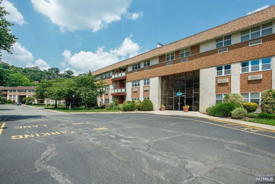 Landlord will pay 500.00 of the broker fee. Welcome to a well priced rental in a great location in Edgewater. This renovated 1 Bedroom 1.5 bath plus den/office has large rooms and a den or office. The home faces south and is filled with natural light. The terrace is off the den, with plenty of room to set up a patio set and electric BBQ.New stainless steel appliances in the kitchen.. The floors are all modern wider plank neutral oak color and are throughout the home. There are many closets including 2 in the bedroom, one a walk in. The location for commuters is ideal, one block to the Edgewater Ferry, buses to NYC at the door and close to highways. Close to Whole Foods, Trader Joes and many shops and eateries. One parking spot, an outdoor pool and water are included. Veterans Field, the beautiful renovated town park is steps away and accessible with a private key. Enjoy Edgewater for the Spring and beyond. Please see docs for move in fees and requirements. tenants pays fees.