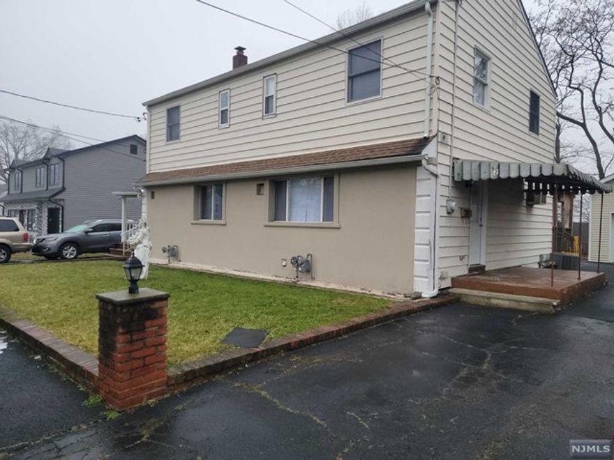 Half a Duplex(right side) with 3 bedrooms 1 1/2 baths. Eat in Kitchen, Livingroom with SGD to private covered Deck/Patio. Detached Garage, driveway with plenty of parking. Basement finished with small family room or storage. Laundry room with washer & Dryer, Separate utilities, Central air, New flooring. Tenant responsible for utilities, water and lawn care. ****Clean credit, Proof of income and interview****. Pets allowed but $100.00 monthly link to Rentspree...https://apply.link/3HzGx4m