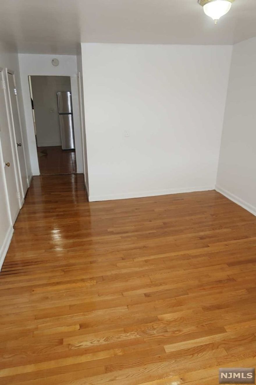 2 bedroom apartment with small yard & washer & dryer.