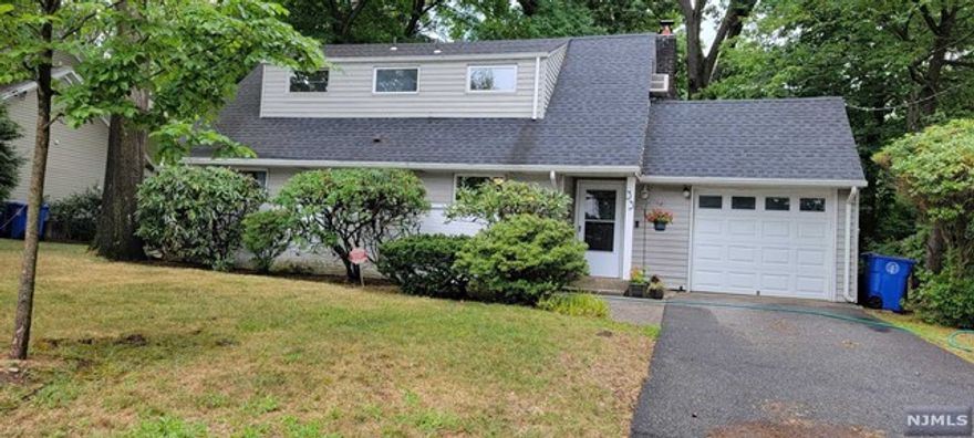 Large living room and dining area with fireplace open to the kitchen, drenched with natural light. Mud room leads to a one car garage and first floor laundry. Large first floor bedroom and full bathroom. Spacious family room w/vaulted ceiling which opens to an outside patio and private fenced in yard. Second floor has two generous size bedrooms and a full bath. Close to All Schools, Town and NYC transportation. Landlord takes care of lawn care. Pets Conditional!