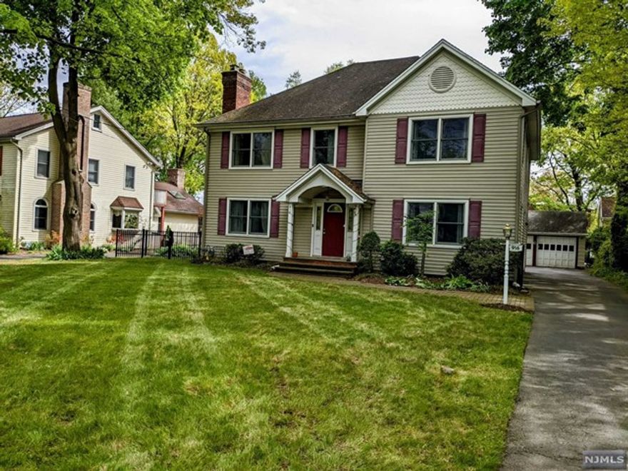 COME SEE THIS GREAT FAMILY HOME WITH BEAUTIFUL MODERN KITCHEN AND MANY OTHER AMENITIES. SPACIOUS THROUGHOUT. LIVING ROOM WITH FIREPLACE, FORMAL DINING ROOM, POWDER ROOM PLUS SUNROOM ALL ON FIRST FLOOR. THE SECOND FLOOR HOUSES ALL FIVE BEDROOMS INCLUDING PRIMARY BEDROOM WITH TRAY CEILING, HIS & HERS WALK-IN CLOSETS AND FULL BATH W/ DOUBLE SINKS. 4 ADDITIONAL BEDROOMS PLUS FULL MAIN BATH. LOWER LEVEL FEATIURES LARGE FAMILY ROOM PLUS LAUNDRY. LARGE FENCED IN YARD! GREAT LOCATION CLOSE TO SOMERVILLE SCHOOL, PARKS AND BUS TO NYC AT CORNER!! OWNER PROVIDES LAWN MAINTENANCE! CREDIT CHECK, INTERVIEW & TENANT INSURANCE REQUIRED. NO SMOKING IN THE HOUSE. $100 REPAIR DEDUCTIBLE PAID BY TENANT. AT LEASE SIGNING FIRST MONTHS RENT, SECURITY DEPOSIT AND BROKER FEE DUE