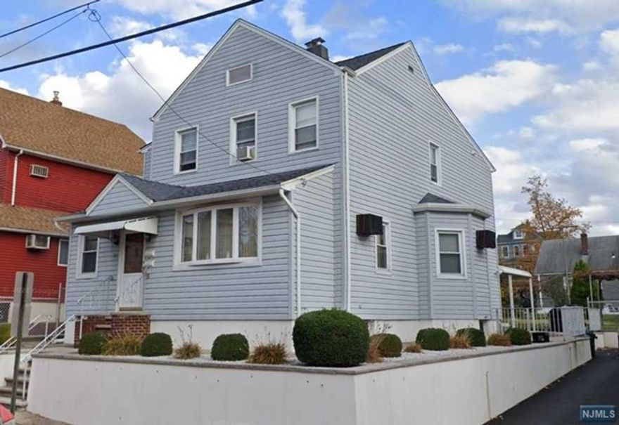 Nice 3 Bedroom Apartment on 2nd Floor. Heat and Hot Water included. Close to Schools and Transportation to NYC.