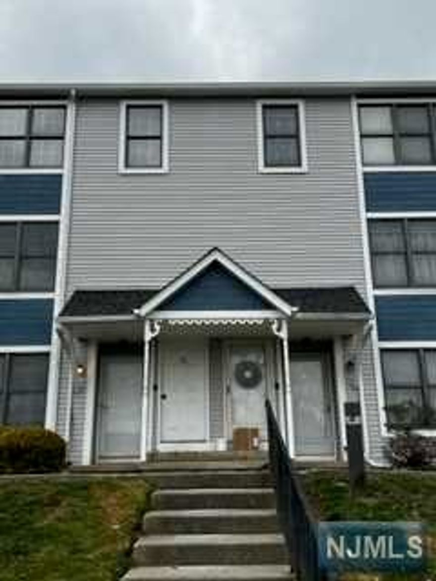 Come live in this great townhouse with views of the mountains and quarry lake beach. It is located within approximately a half mile of Route 23 for easy commuting. This spacious multi-floor unit has a lot to offer with a short walk to the tennis courts, lake and playgrounds. Newly updates laminate floors, new hot water heater, toilet, and top-load washer add to the appeal of this home.