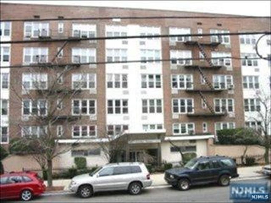 Large 915 sqft unit. HEAT, HOT/COLD WATER and ONE PARKING SPACE(#82) are INCLUDED. Tenant pays for cooking gas and electric. Renovated a few years ago. Bright and very clean 2 bedrooms and 1 full bath, Hardwood floors. Close to GWB, NY bus stops and schools.