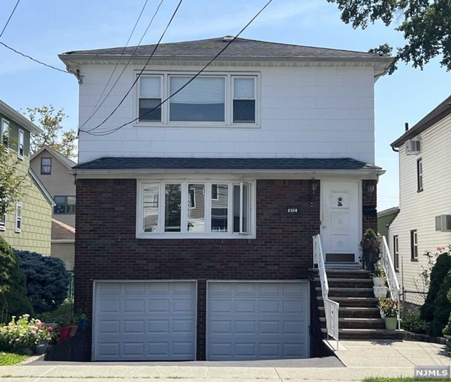 Landlord pays half broker fee, tenant pays the other half. 2nd floor 2 bedroom apartment in the Arlington Section of Kearny of an owner occupied home. Large Eat in Kitchen, a spacious living room and 2 good sized bedrooms. No pets of any kind, no laundry. Tenants supplies own heat and utilities. No smoking of any kind is allowed on the premises. The Landlord requires a credit check, rental application, and proof of ability to pay rent. 1.5 month security. Refrigerator not included.