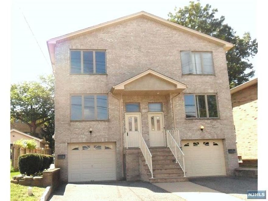 Good Move-in Condition. Hardwood floorings. New Refrigerator, new oven, new Kitchen floor, New kitchen door. Walk to school, park, bus to NYC and shopping. Need NTN credit report to be paid by Tenant.