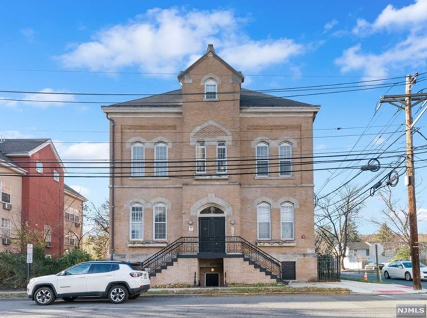 Class, Character, Convenience & Sass! Don't let this Commuter's Dream rental pass! As you step into this NY loft style condo, you are completely overtaken by the character & aesthetics of the soaring 15+ foot ceilings, massive double arched windows, floor to ceiling exposed brick wall & exposed wood beams. The Loft bedroom, full bath & stacked laundry overlook the expanse below reminding you that goals are like heights - made to be conquered! The kitchen is still the Corazon of the home w/ its Cherrywood cabinetry, granite counters, S.S. Appl. & breakfast bar w/ triple pendant lights. The unit has a modern digital door lock, a phone controlled thermostat & an intercom/ front door release for convenience. Furnishings may be included w/ rental, TBD. There is one assigned parking. This amazing residence is located in the Valley Arts District & UBER close to highways, shopping, schools, houses of worship, entertainment & most of all - 0.5 mile (HALF MILE) from train service to NYC!