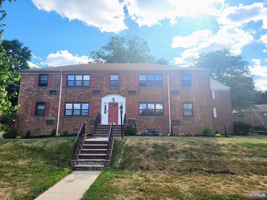 Beautiful 2 bedroom co-ops for sale with assigned 1 car garage. Close to transportation, restaurants, 35 min from Manhattan. Coop fees include tax, insurance, hot and cold water, maintenance, garbage removal, heat. Outdoor pool in the community. Owner pays cooking gas and electricity.