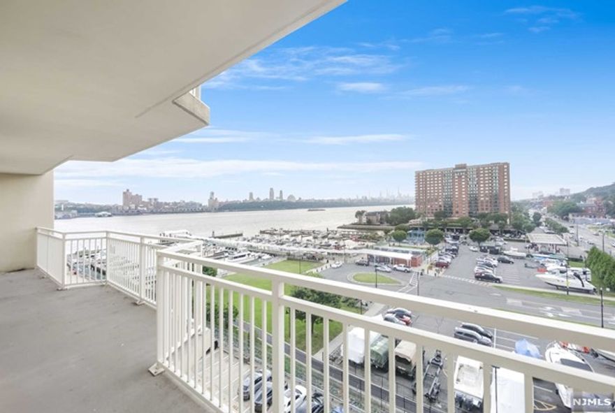 Huge 1 bedroom, 1.5 bathroom rental in prime Edgewater waterfront location at the prestigious Admiral's Walk. Oversized layout with entrance foyer and spacious LR and DR. Kitchen offers plenty of cabinet space. Large balcony with breathtaking NYC / River views. Oversized bedroom with en-suite bathroom and great closet space. 1/2 bathroom is a great bonus. Washer / Dryer in unit for your convenience. Sorry, no pets allowed. 1 month broker fee required. Proof of income & Credit check required. Community offers doorman, gym, tennis / pickleball, and community pool. Do not miss this fabulous rental.