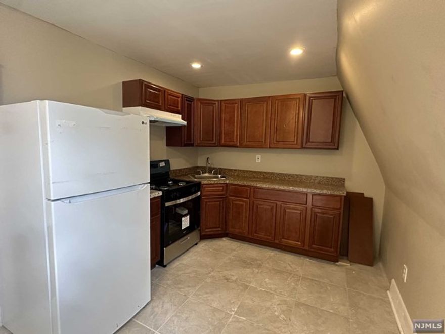 Renovated 1 bedroom apartment, ready for immediate occupancy located of Central ave close to major transportation into NYC. Apartment boast huge living room, newer kitchen, and bathroom.