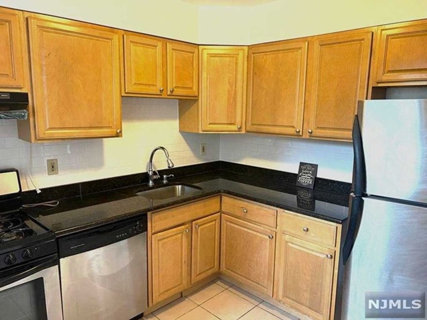 Inmaculate 1 bedroom first floor apartment, freshly painted. Convenient and desirable location, short distance to mass transit, GW Bridge, shopping, etc. Hot water included. Laundry on site. Tenant responsible for gas, cable, electric, and move in/move out reundable fees. Board application fee to be paid by landlord.