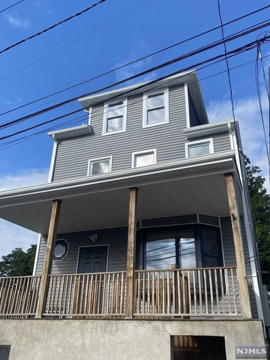 Wonderful 2nd floor apartment nestled in the quiet and residential part of Hawthorne. Spacious and bright, this fully renovated unit offers new appliances, use of yard, basement storage, parking and laundry. It features a spacious Kitchen, 4 Bedrooms, and 2 Full Bath. Separate utilities, credit check required. Great home for commuters walking distance to NYC Buses.