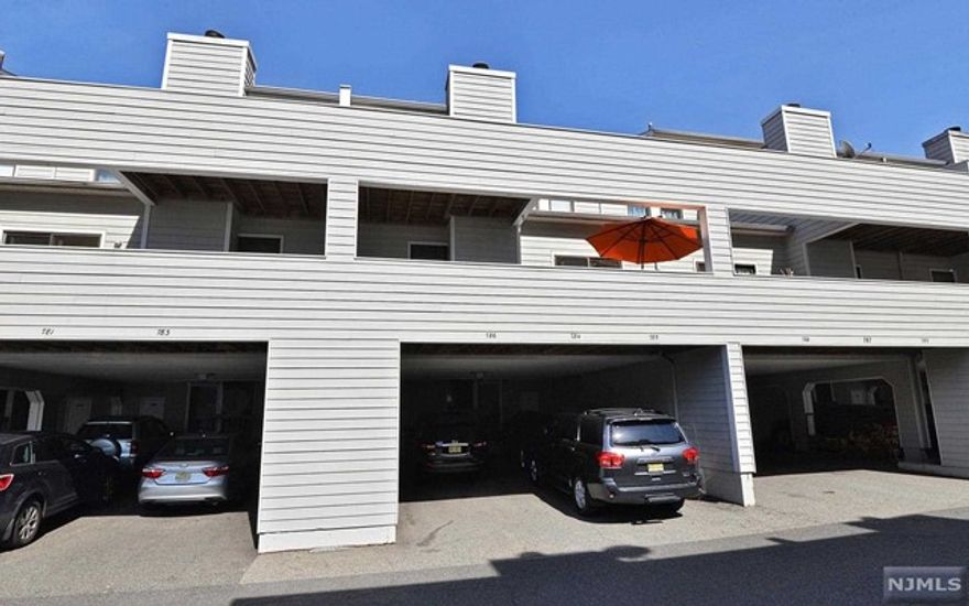 Fantastic 1 bedroom/1 bath townhouse with lovely high-end upgrades throughout the unit. Features include hardwood floors, exceptionally beautiful kitchen & bath with granite counters & stainless steel appliances, wood burning fireplace, skylights, central AC/heat. Enjoy the resort like atmosphere with the pool area right at your doorstep. Sit back and relax on the spacious private terrace. Community offers amenities such as 24hr security, walking/jogging/bicycle trails with over 50 acres to enjoy. Storage, parking and private pool area, to name a few. Easy NYC commute w/transportation on site. Available 6/1/22. 1 month broker fee paid by tenant. Credit/Background check required.