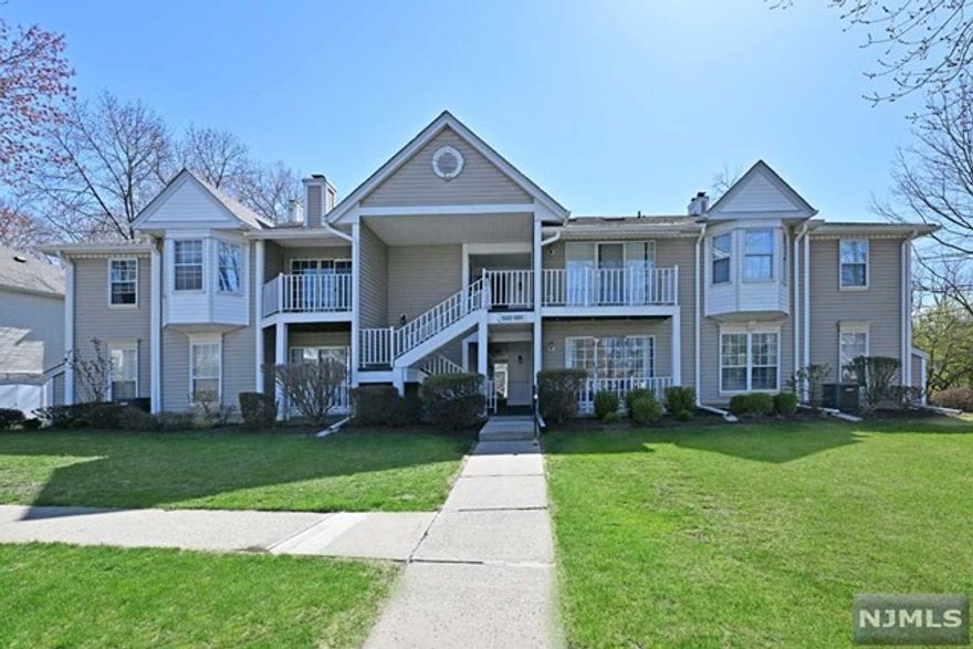 THIS IS A RARE FIND IN SOCIETY HILL!!! END UNIT WITH A BASEMENT. BASEMENT IS FINISHED WITH A LAUNDRY ROOM, STORAGE AND DAY LIGHT WINDOW. RECENTLY PAINTED 2 BEDROOM 2 BATH CONDO. NEWLY INSTALLED LAMINATE FLOORING THROUGHOUT. STAINLESS APPLIANCES 2 YRS OLD. NEW HOT WATER HEATER. THE CONDO IS WELL MAINTANED.THERE IS A PATIO OFF THE LIVING ROOM WITH SLIDERS WHICH ALLOWS ALOT OF NATURAL LIGHTING INTO THE CONDO. ALL ROOMS ARE A GOOD SIZE AND THERE ARE SEVERAL CLOSETS FOR STORAGE.ASSIGNED PARKING. DON'T MISS THIS ONE!!!