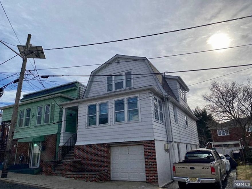 First Floor unit available within a 3 family home. Unit has 2 bedrooms, Eat-in kitchen, with living/dining area. Street parking available on this quiet street, as well as washer/dryer in basement.