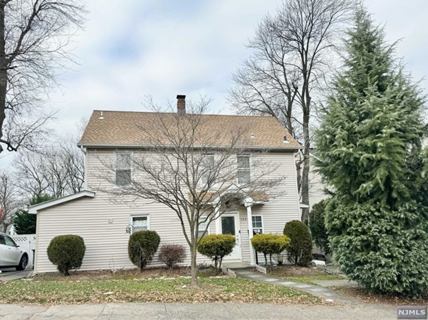 THIS HOME OFFERS 4 BR, 2 FULL BATH, GRANITE COUNTERTOP, 2 FULL BATHROOMS, HARDWOOD FLOOR THROUGHOUT. OVERSIZE BACKYARD WITH 1 CAR DETACHED GARAGE AND A LONG DRIVEWAY FOR 4+ PARKING.