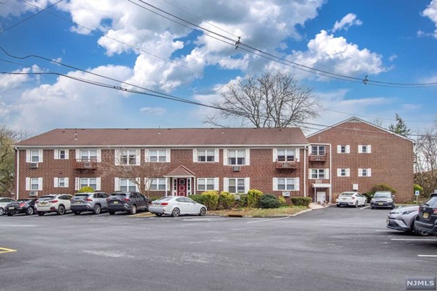 Welcome to Winding Hills! This is a perfect opportunity to own a very well maintained and updated condo in Pompton Lakes. This first floor unit is not one to be missed. As you pull to the top of the Mountain, you will notice the peaceful and serene tree covered back drop that also adds the privacy not always common with condo living. From the moment you step inside this home you will be impressed. Gorgeous Hardwood Flooring covers the entire unit with the exception of the bathroom. The fully equipped has been tastefully updated with Quartz countertops and Stainless Steel appliances sure to please your most discerning buyers.