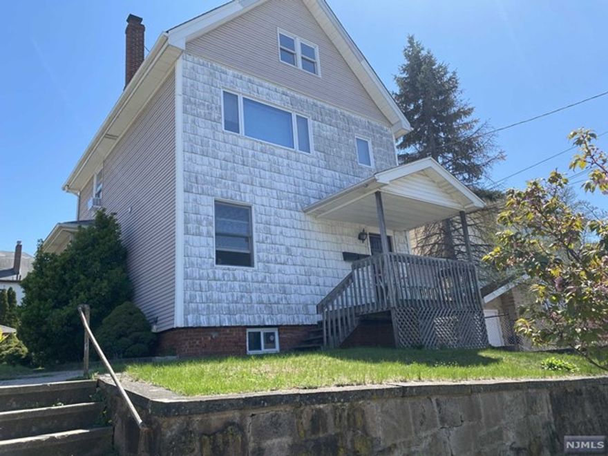 No more showings. Landlord has an accepted applicant and signed lease.